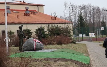 ODSŁONIĘCIE TABLICY PAMIĄTKOWEJ PAMIĘCI &bdquo;INKI&rdquo; 4