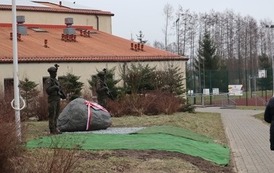 ODSŁONIĘCIE TABLICY PAMIĄTKOWEJ PAMIĘCI &bdquo;INKI&rdquo; 4