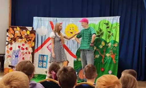 Zdjęcie do TEATRZYK "ZACZAROWANA BAŚŃ O PRZYJAŹNI"
