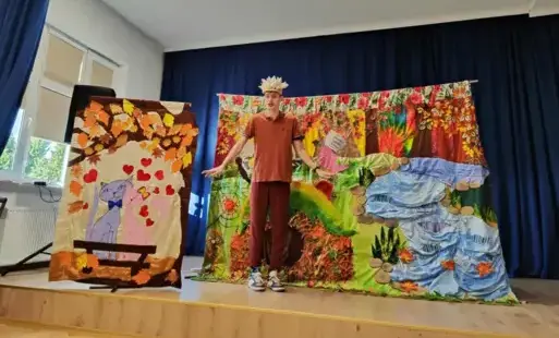 Zdjęcie do TEATRZYK "JEŻYK SAMOCHWAŁA"
