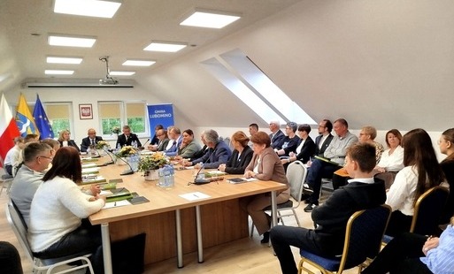 Zdjęcie do &Oacute;SMAKI NA SESJI RADY GMINY LUBOMINO